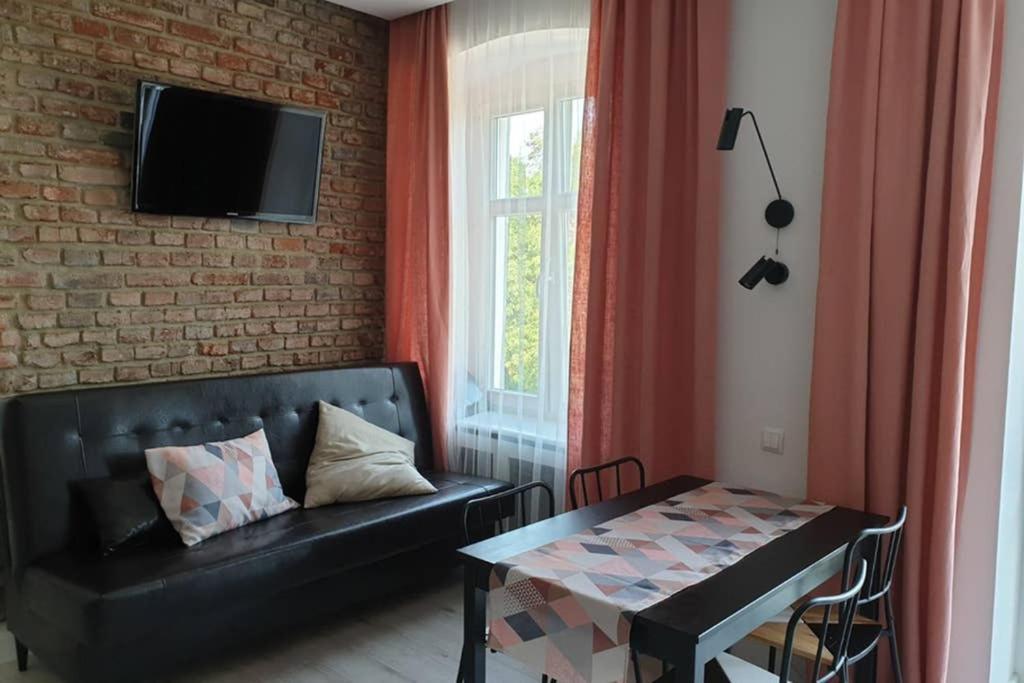 Apartament W Kamienicy Przy Plantach Kalisz  Bagian luar foto