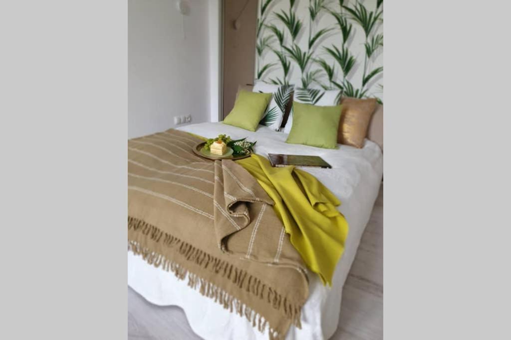 Apartament W Kamienicy Przy Plantach Kalisz  Bagian luar foto